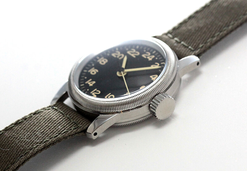 ELGIN ミリタリーウォッチ TYPE A-11/12時間表示のクォーツ腕時計 エルジン  モントルロロイ