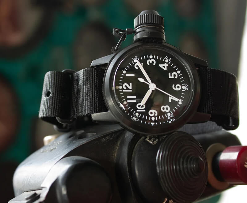 M.R.M.W. (Montre Roroi Militaly Watch/ȥ ߥ꥿꡼å) Buships Black Ops ӻ