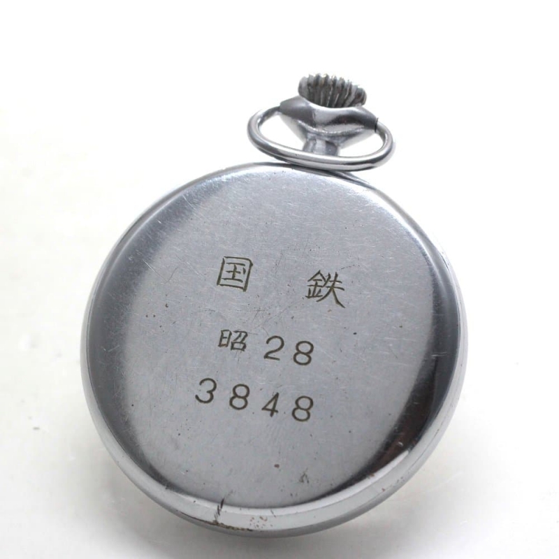 “裏蓋には刻印が”刻まれています